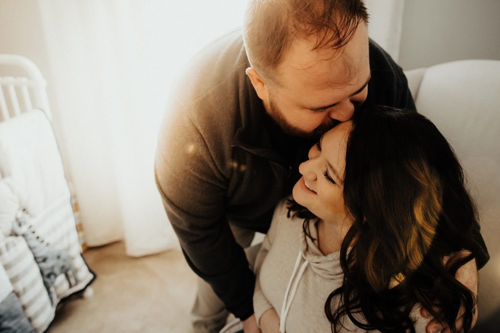 philadelphia indoor lifestyle maternity session captured by brey photo delaware county photographer